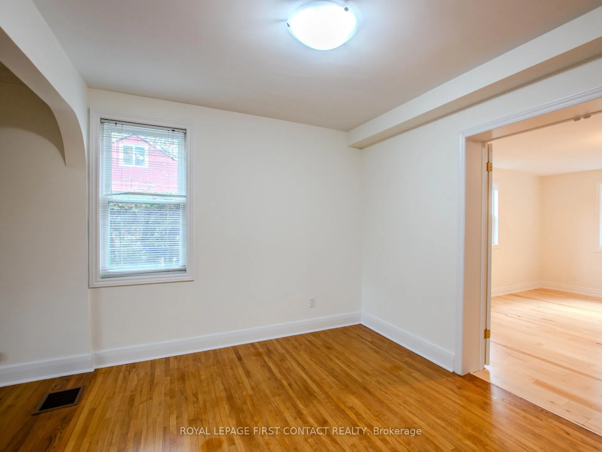 Photo 8 of 25 Holgate Street, Barrie, Allandale — HOMEH