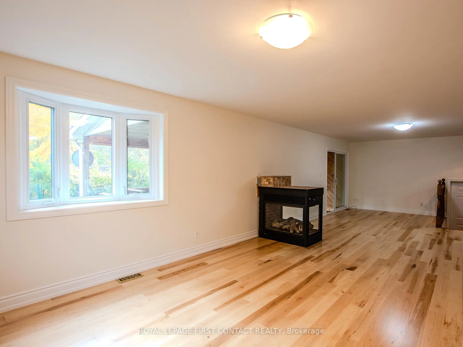 Photo 11 of 25 Holgate Street, Barrie, Allandale — HOMEH