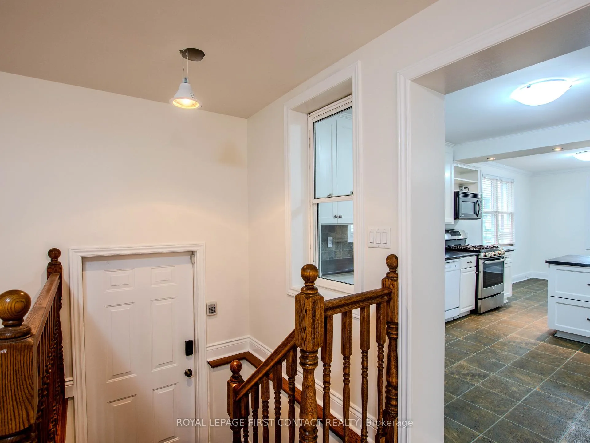 Photo 21 of 25 Holgate Street, Barrie, Allandale — HOMEH