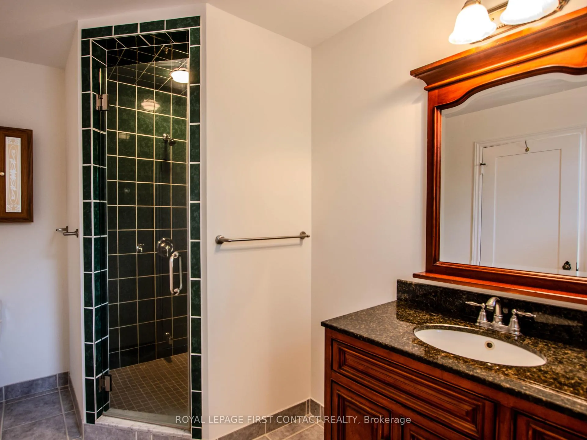 Photo 32 of 25 Holgate Street, Barrie, Allandale — HOMEH