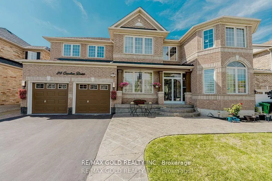 Photo 2 of 28 Crocker Drive, Brampton, Vales of Castlemore — HOMEH