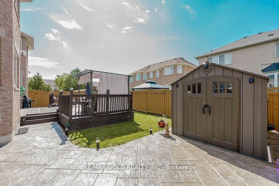 Photo 32 of 28 Crocker Drive, Brampton, Vales of Castlemore — HOMEH