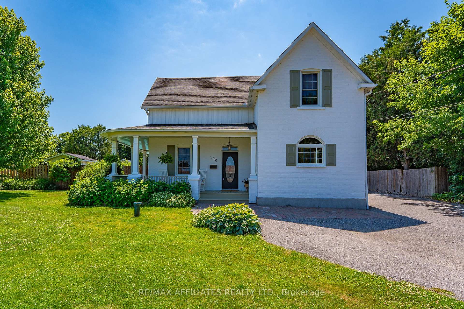 Photo 3 of 190 Poole Street, McNab/Braeside, Mcnab/Braeside Twps — HOMEH