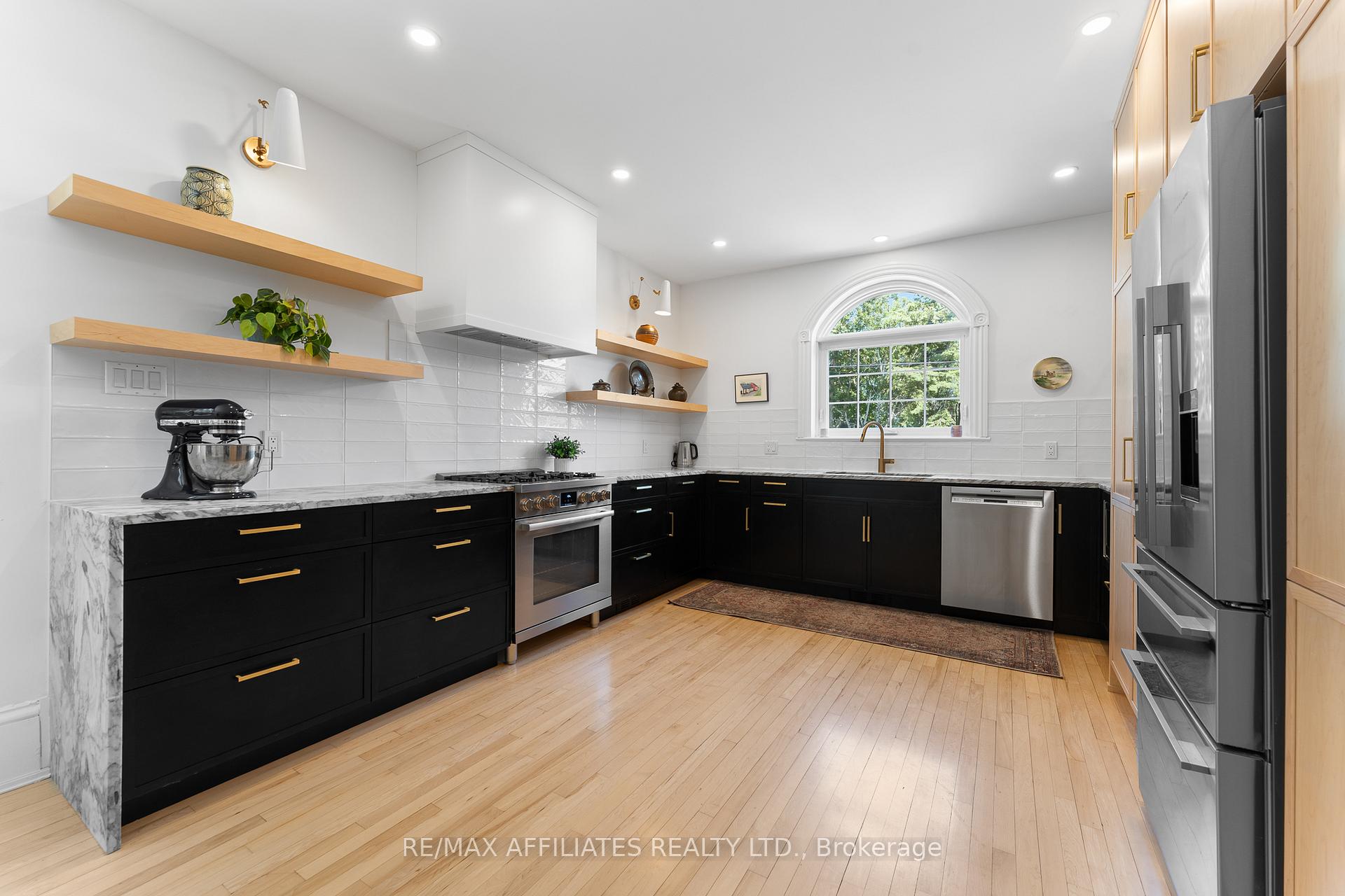 Photo 13 of 190 Poole Street, McNab/Braeside, Mcnab/Braeside Twps — HOMEH