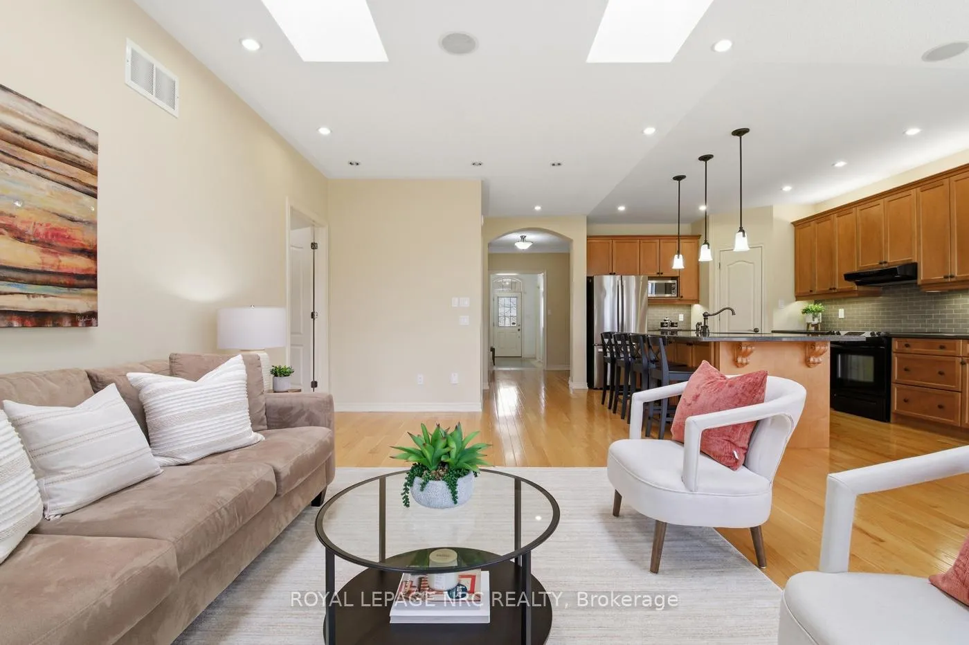 Photo 17 of 14 Lochness Court, Welland, Hwy 406/Welland — HOMEH