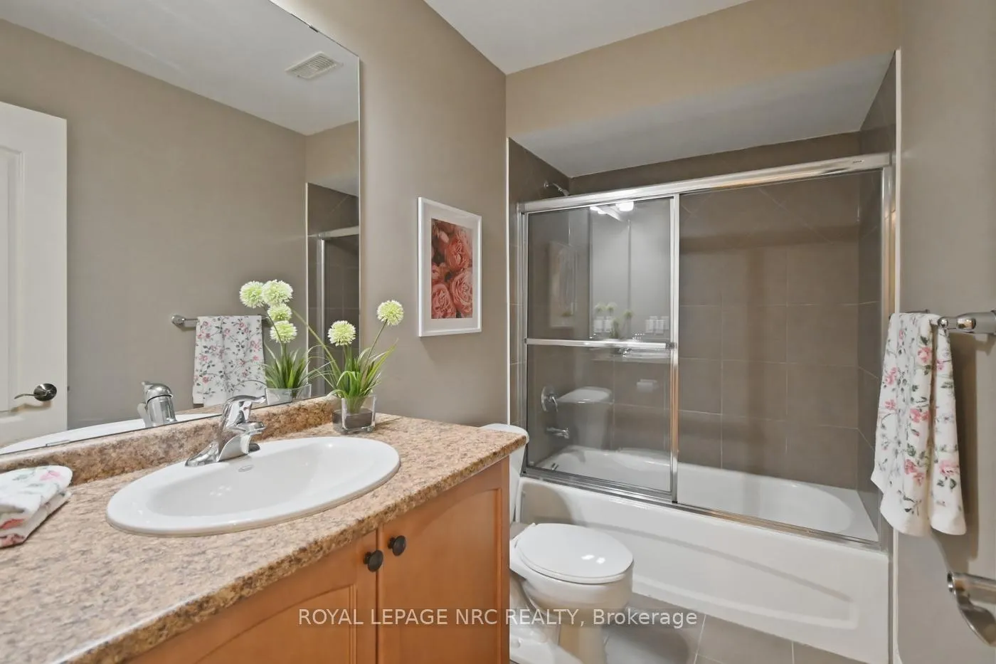 Photo 30 of 14 Lochness Court, Welland, Hwy 406/Welland — HOMEH