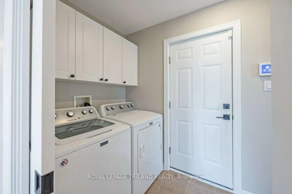 Photo 19 of 104 Stephen Moore Drive, Middlesex Centre, Kilworth — HOMEH