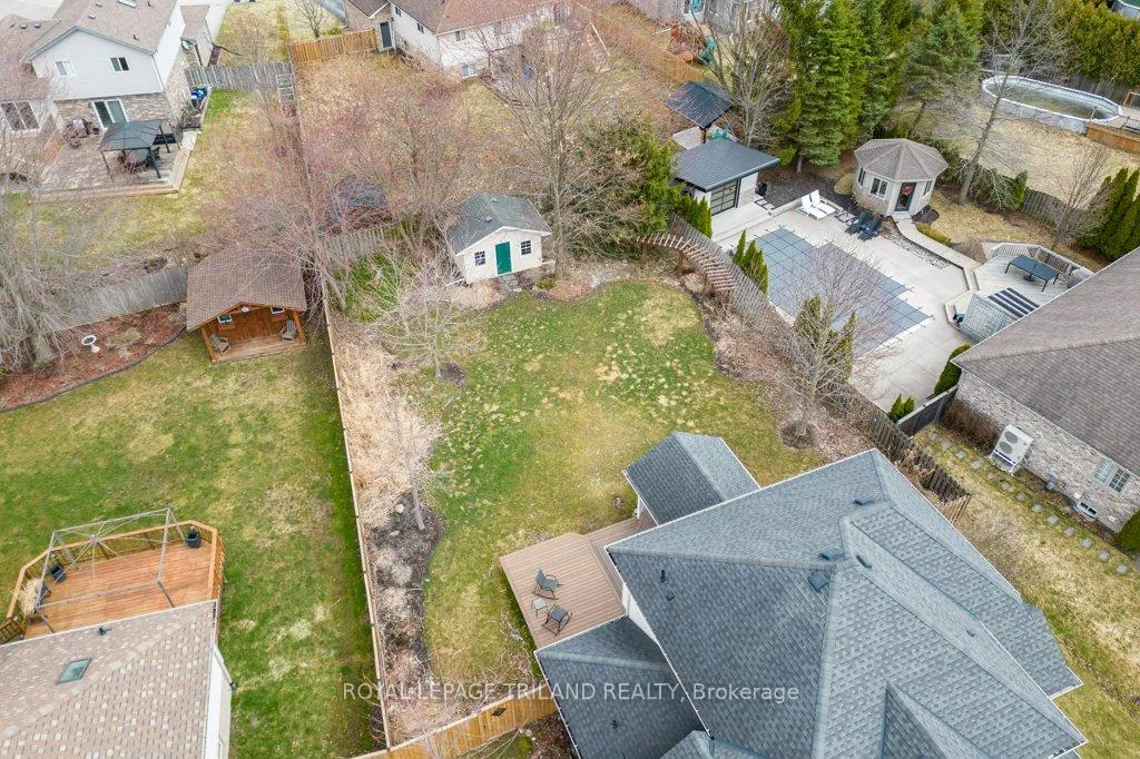 Photo 44 of 104 Stephen Moore Drive, Middlesex Centre, Kilworth — HOMEH