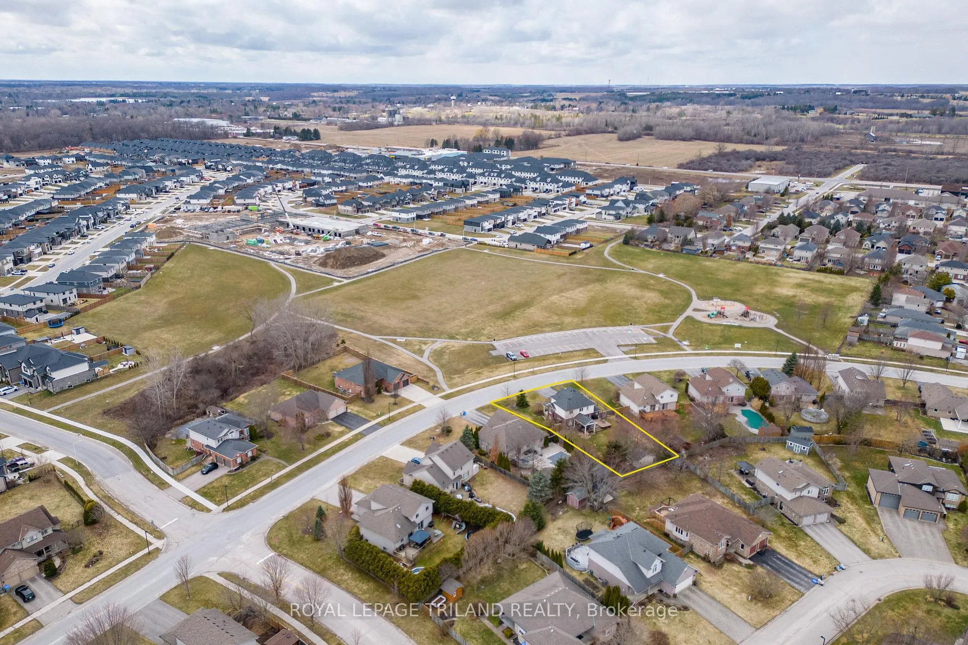Photo 47 of 104 Stephen Moore Drive, Middlesex Centre, Kilworth — HOMEH