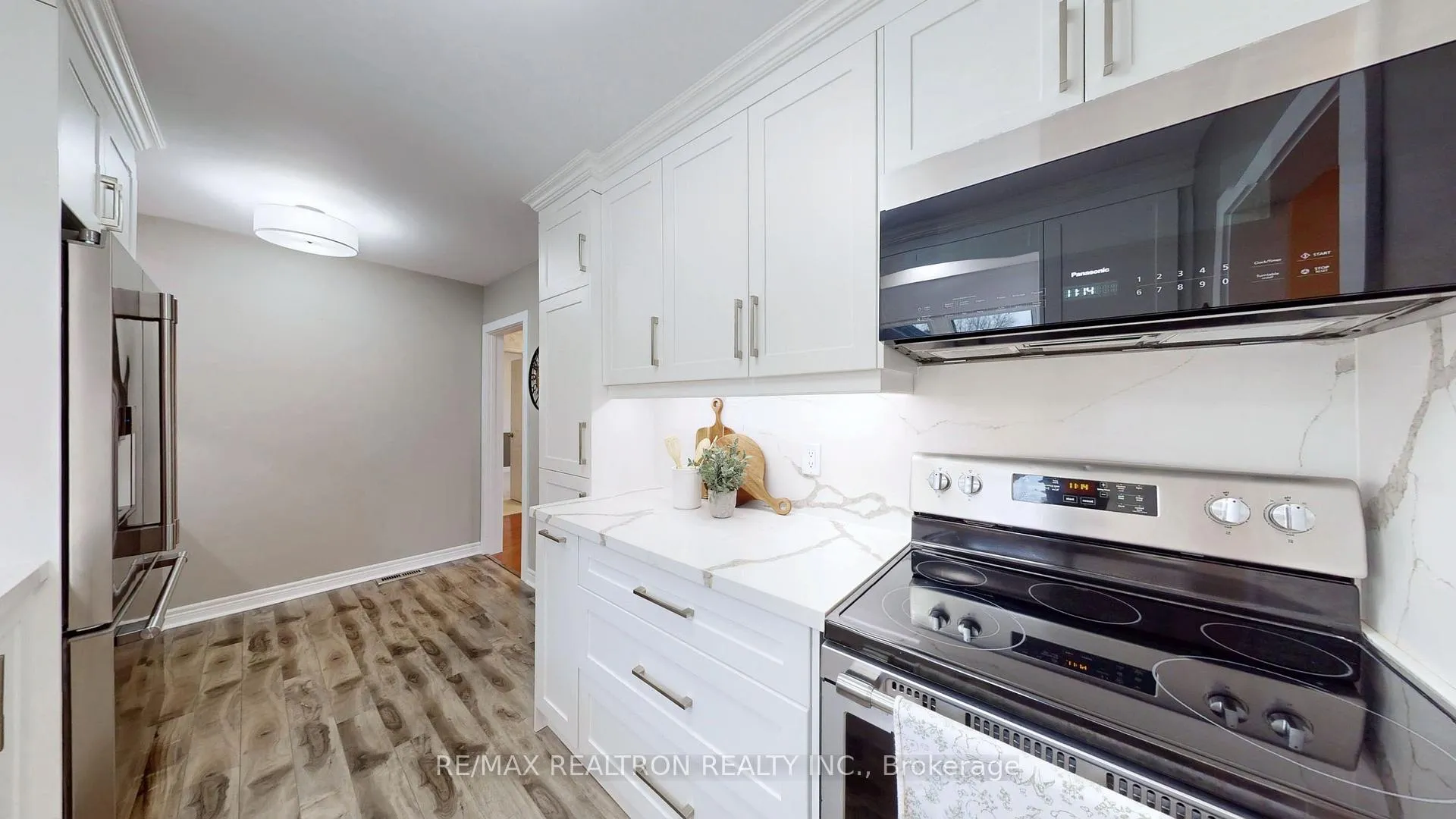 Photo 16 of 576 Arnhem Drive, Oshawa, O'Neill — HOMEH