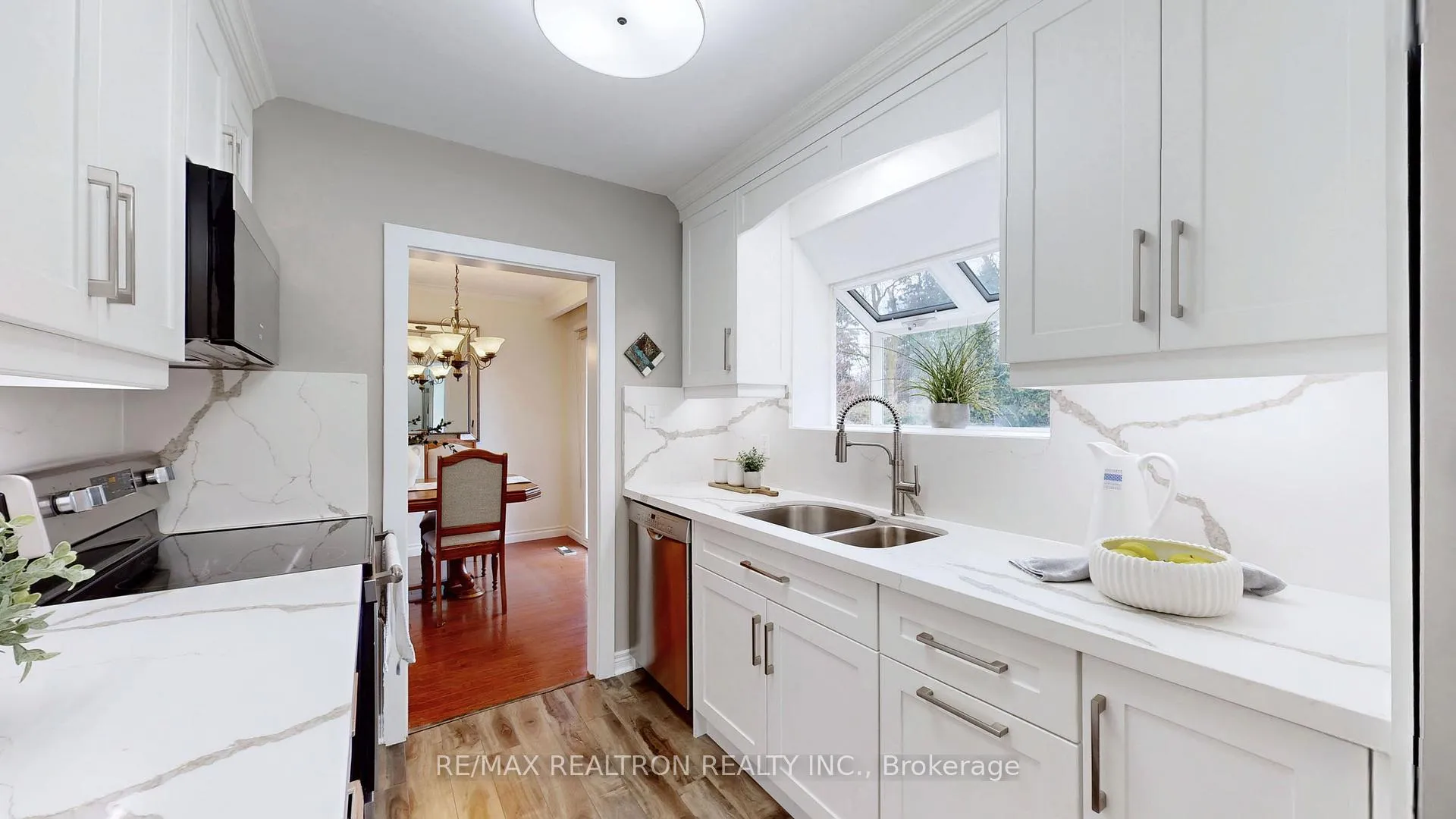 Photo 17 of 576 Arnhem Drive, Oshawa, O'Neill — HOMEH