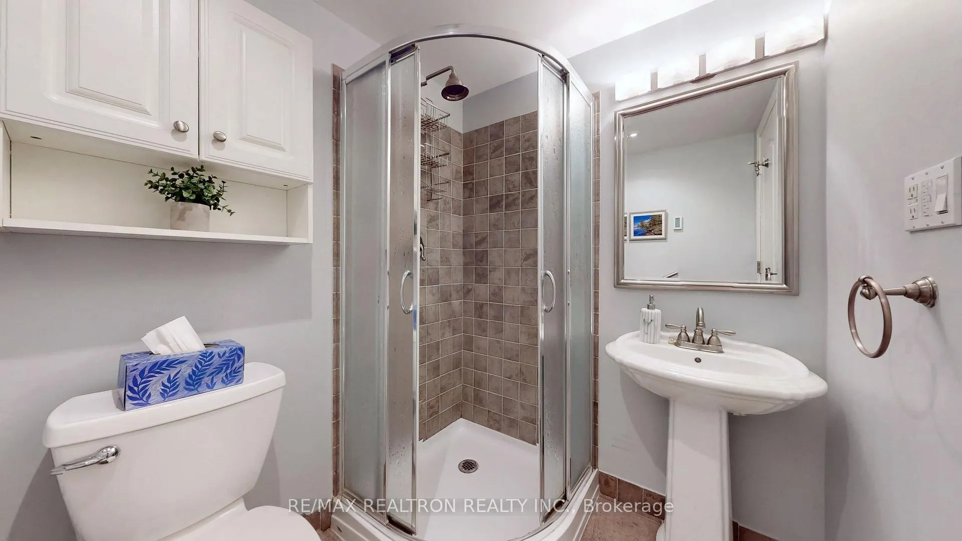 Photo 37 of 576 Arnhem Drive, Oshawa, O'Neill — HOMEH