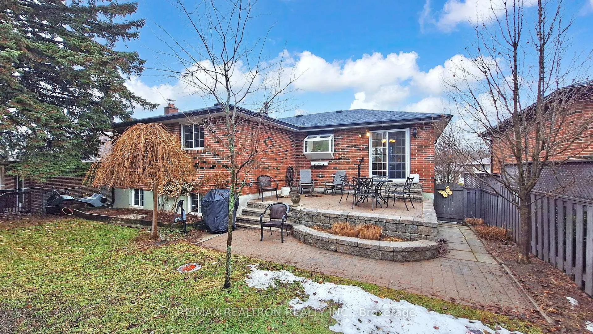 Photo 40 of 576 Arnhem Drive, Oshawa, O'Neill — HOMEH