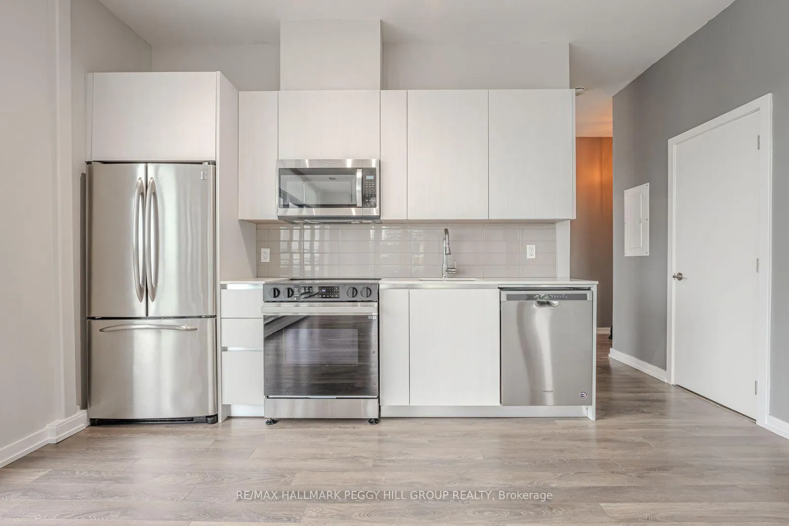 Photo 5 of Unit 501, 21 Matchedash Street S, Orillia — HOMEH