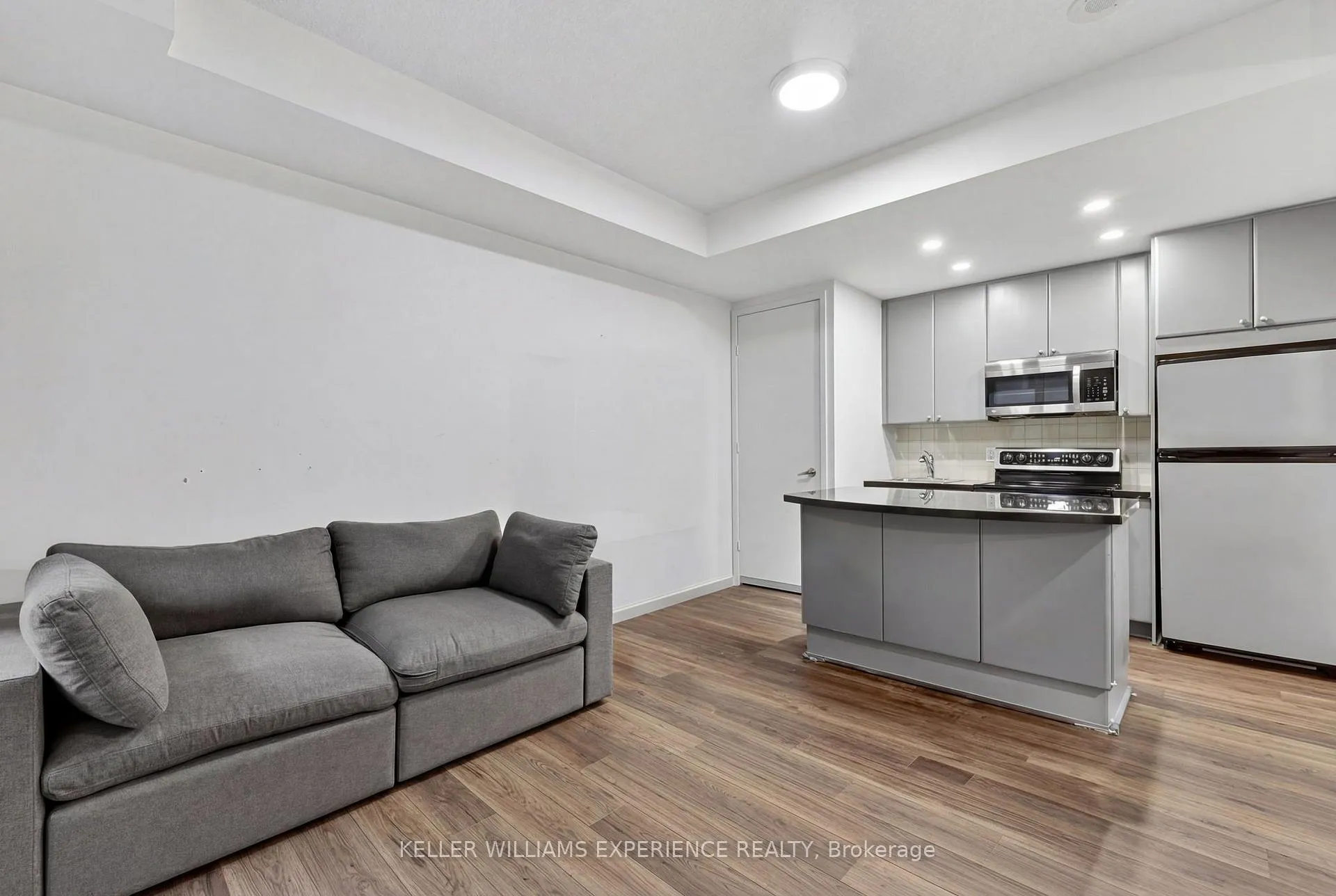 Photo 14 of Unit 1406, 85 Bloor Street E, Toronto, Church-Yonge Corridor — HOMEH