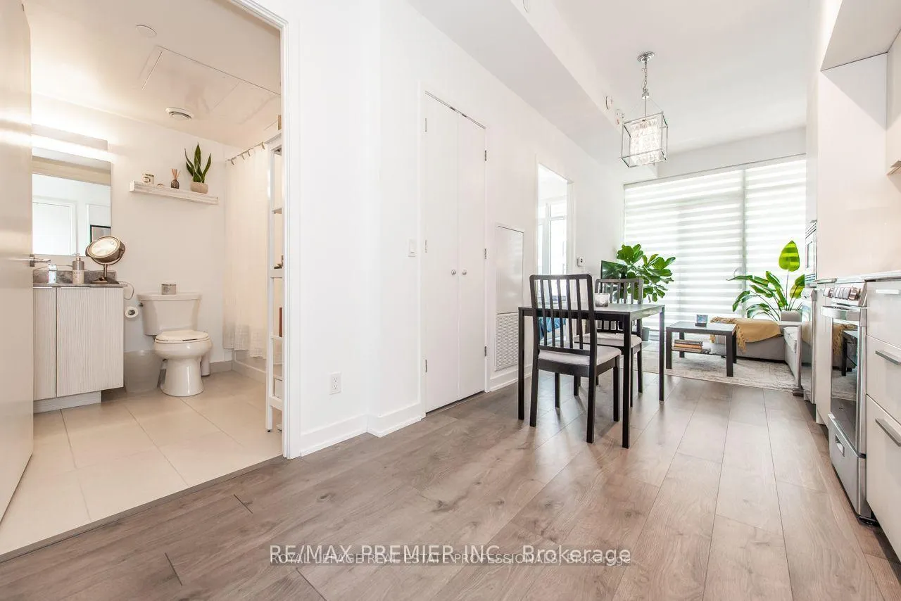 Photo 4 of Unit 701, 18 Maitland Terrace, Toronto, Church-Yonge Corridor — HOMEH