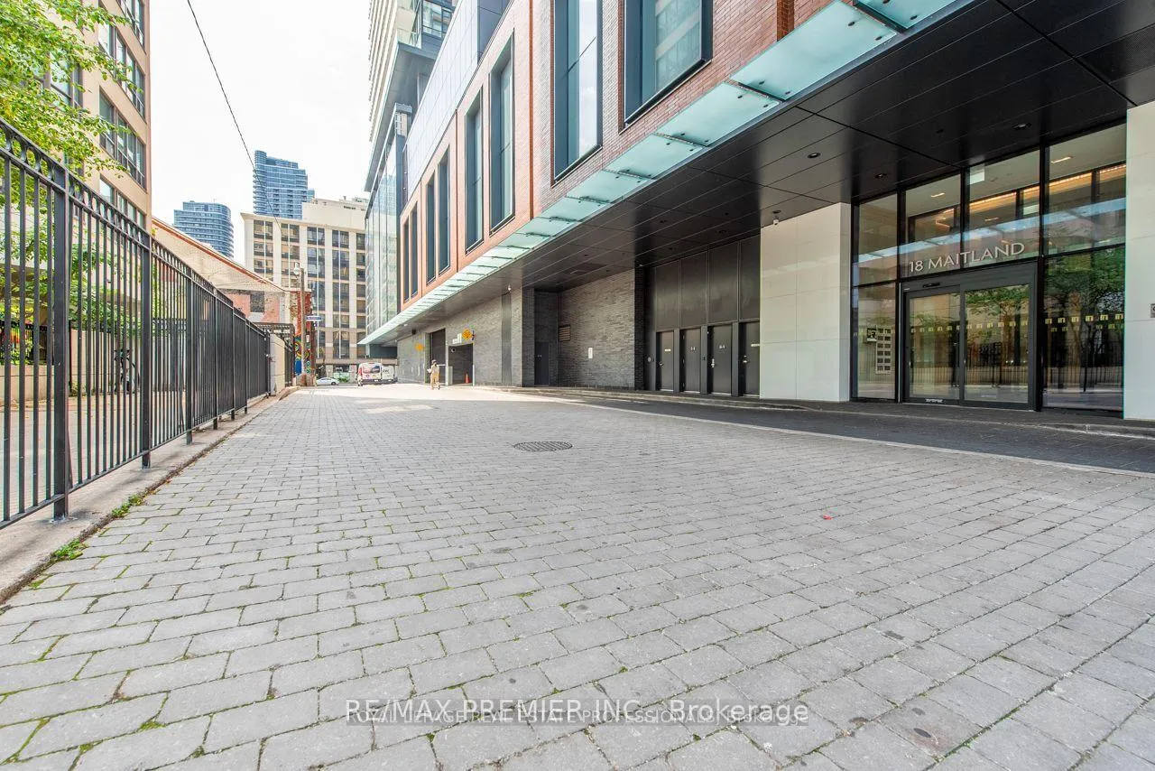 Photo 23 of Unit 701, 18 Maitland Terrace, Toronto, Church-Yonge Corridor — HOMEH