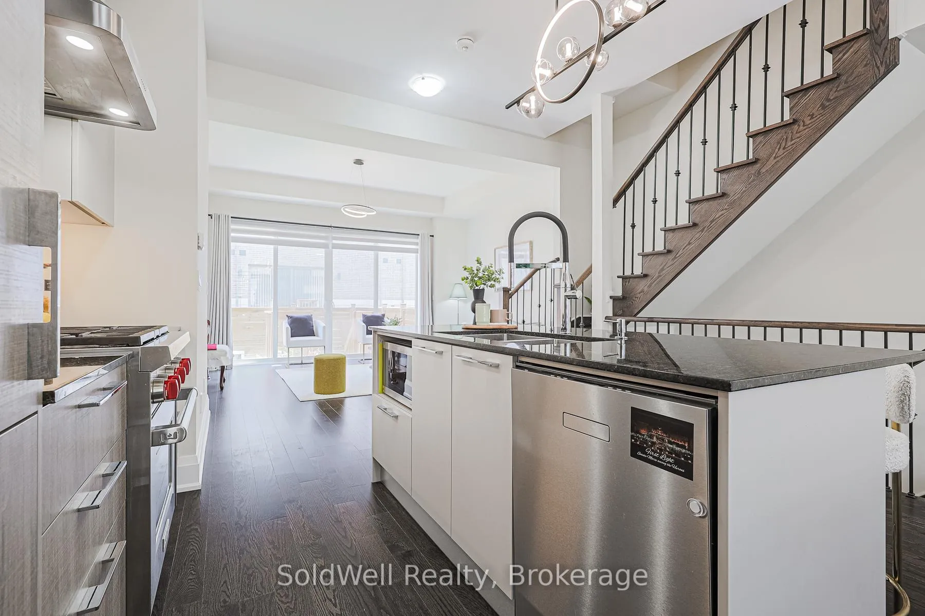 Photo 12 of 243 Smallwood Circle, Vaughan, Brownridge — HOMEH