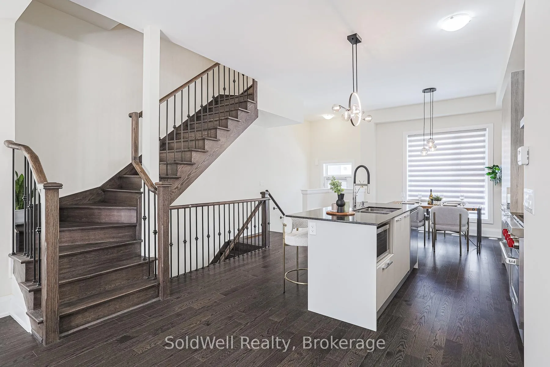 Photo 14 of 243 Smallwood Circle, Vaughan, Brownridge — HOMEH