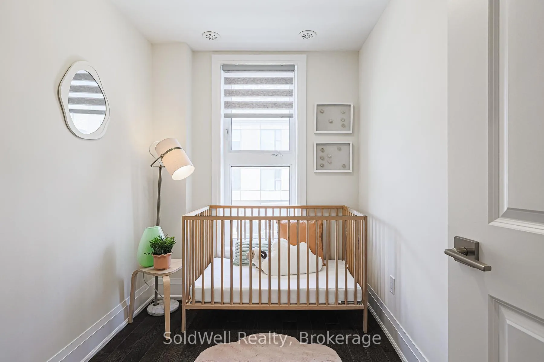 Photo 19 of 243 Smallwood Circle, Vaughan, Brownridge — HOMEH