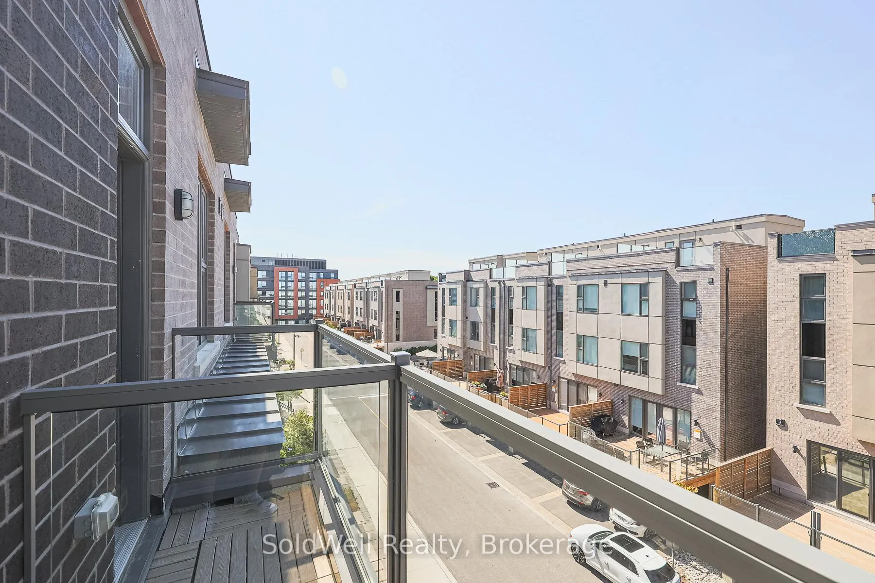 Photo 33 of 243 Smallwood Circle, Vaughan, Brownridge — HOMEH