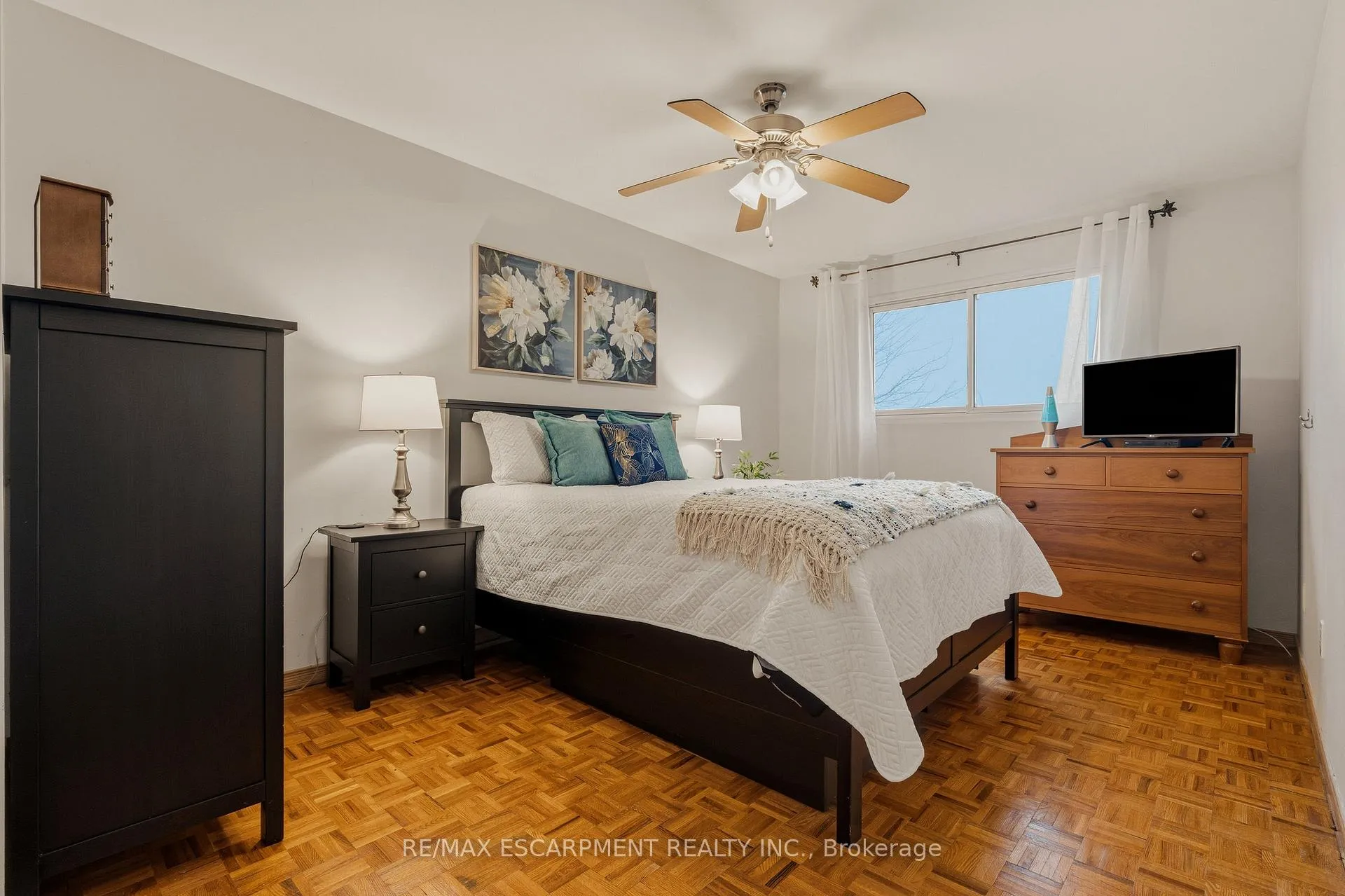 Photo 14 of 4 John Murray Street, Hamilton, Stoney Creek Mountain — HOMEH