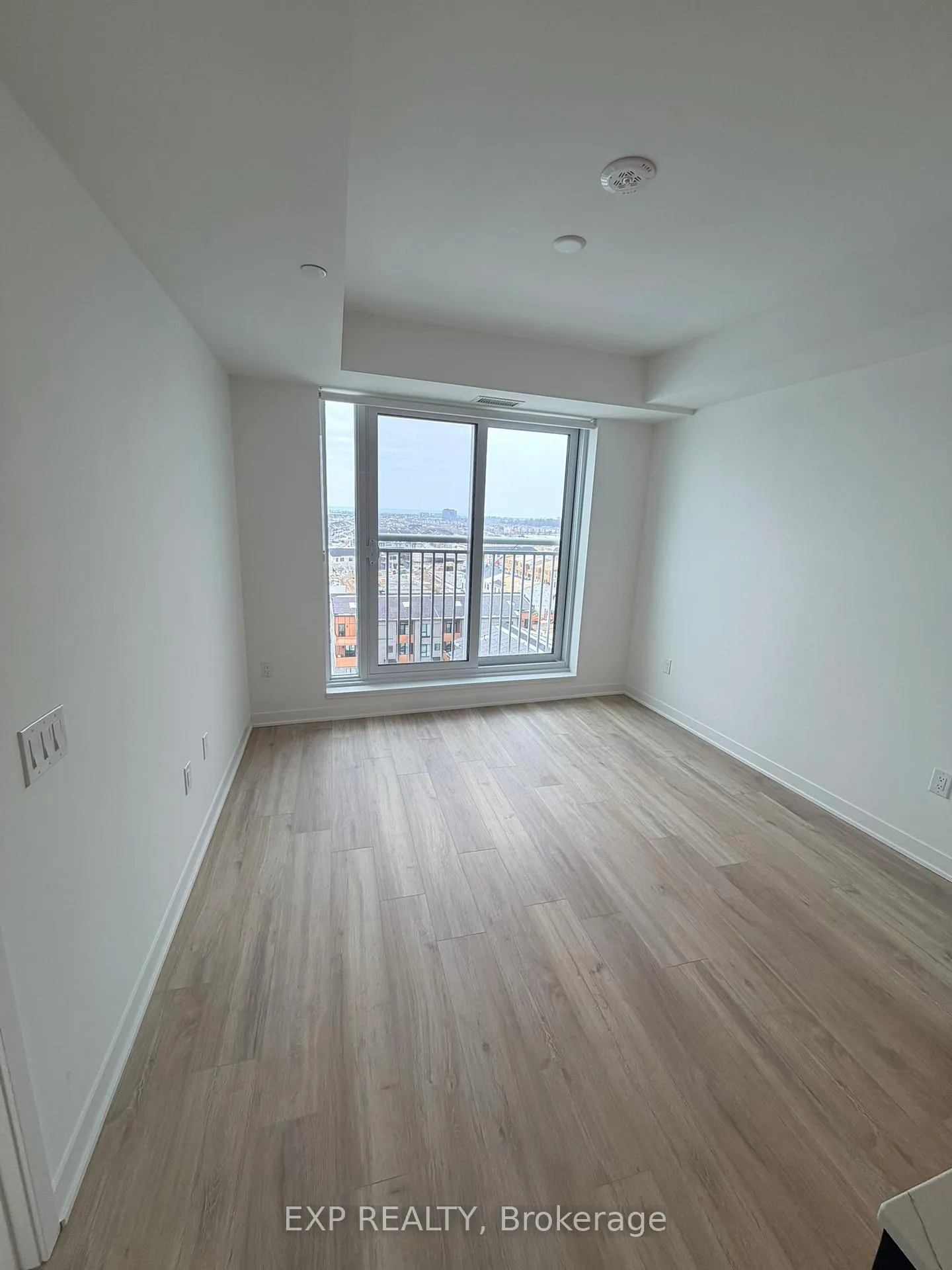 Photo 4 of Unit 826, 20 All Nations Drive, Brampton, Northwest Brampton — HOMEH