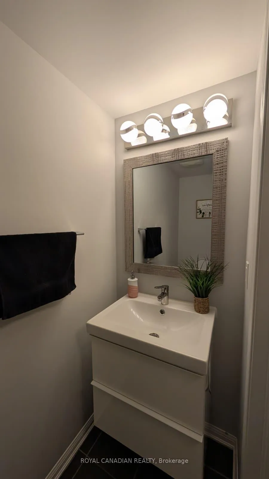 Photo 13 of 24 Midhope Way, Brampton, Fletcher's West — HOMEH