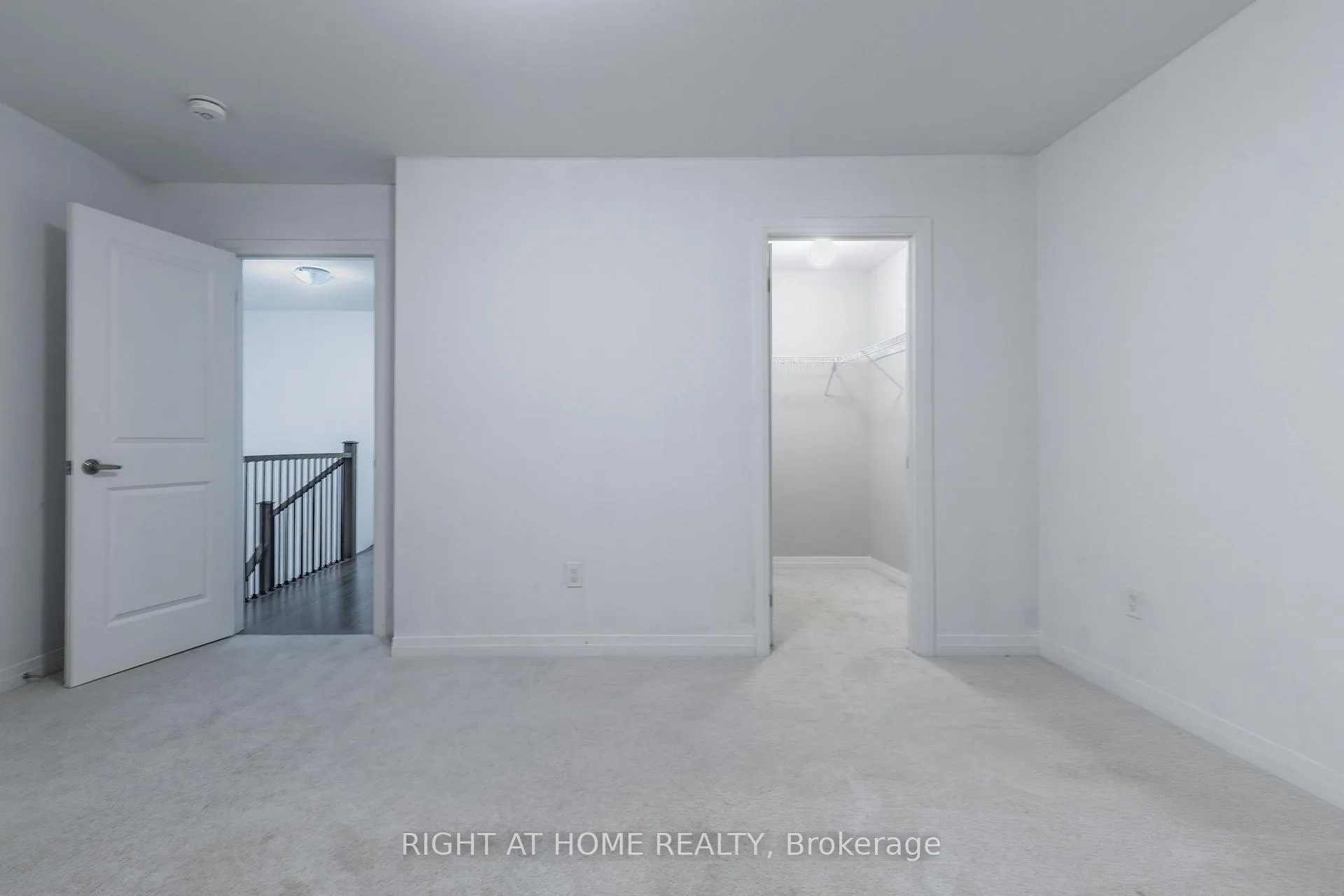 Photo 20 of 110 yale Drive, Hamilton, Mount Hope — HOMEH