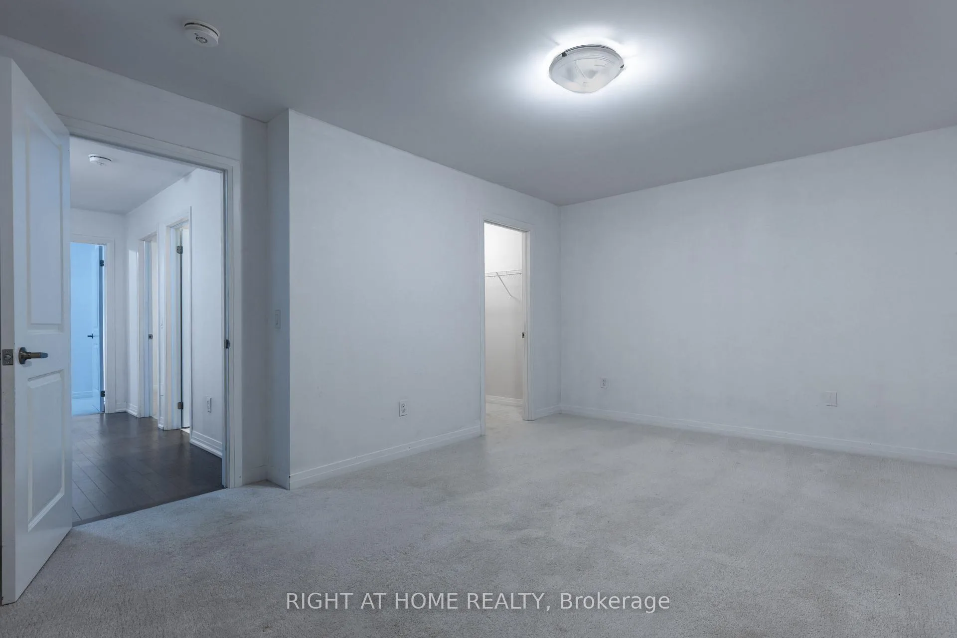 Photo 22 of 110 yale Drive, Hamilton, Mount Hope — HOMEH