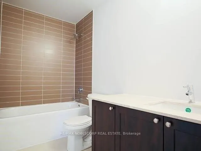 Photo 11 of Unit 909, 12 Woodstream Boulevard, Vaughan, West Woodbridge — HOMEH