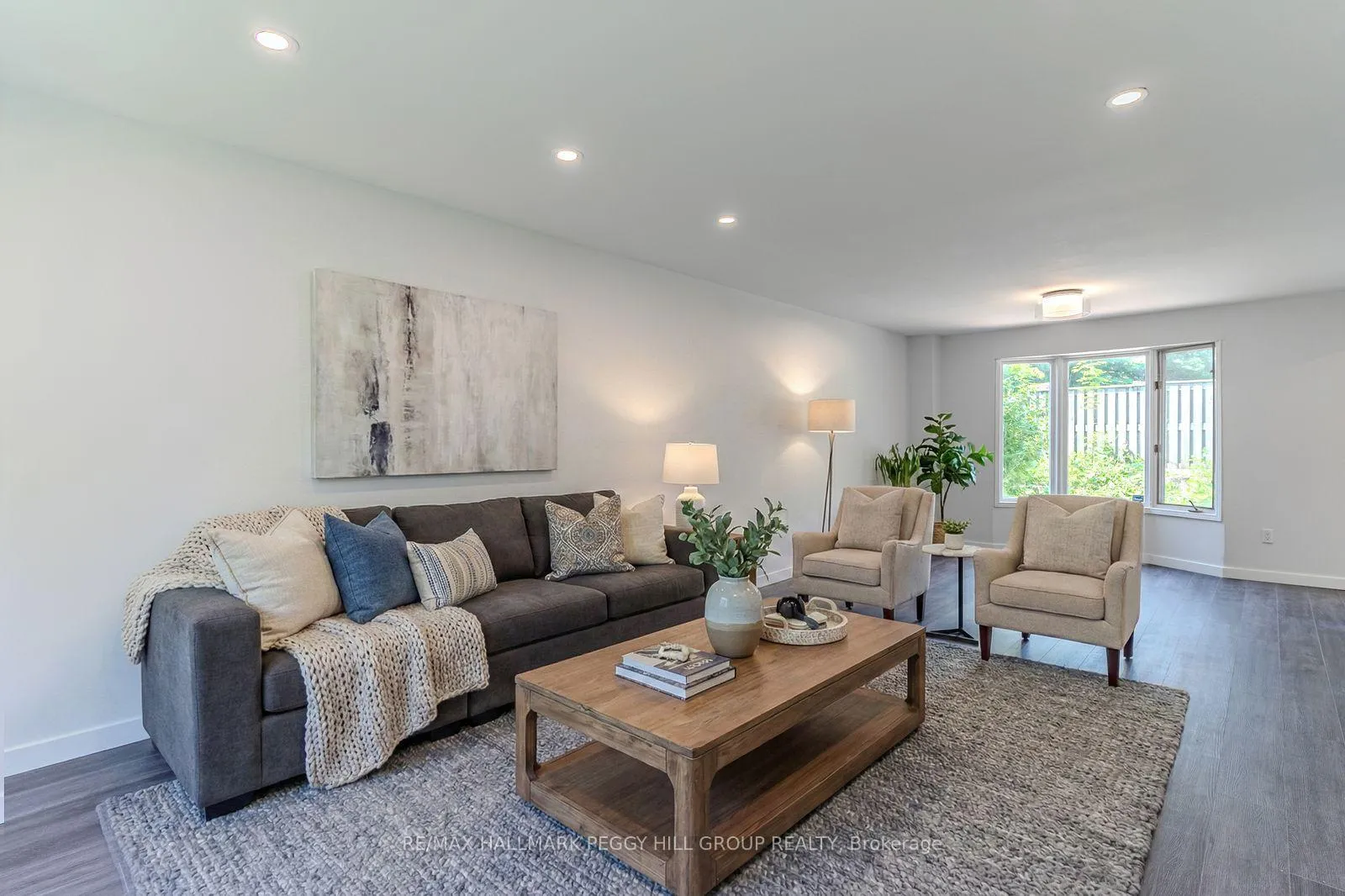 Photo 6 of 21 Autumn Lane, Barrie, Allandale Heights — HOMEH