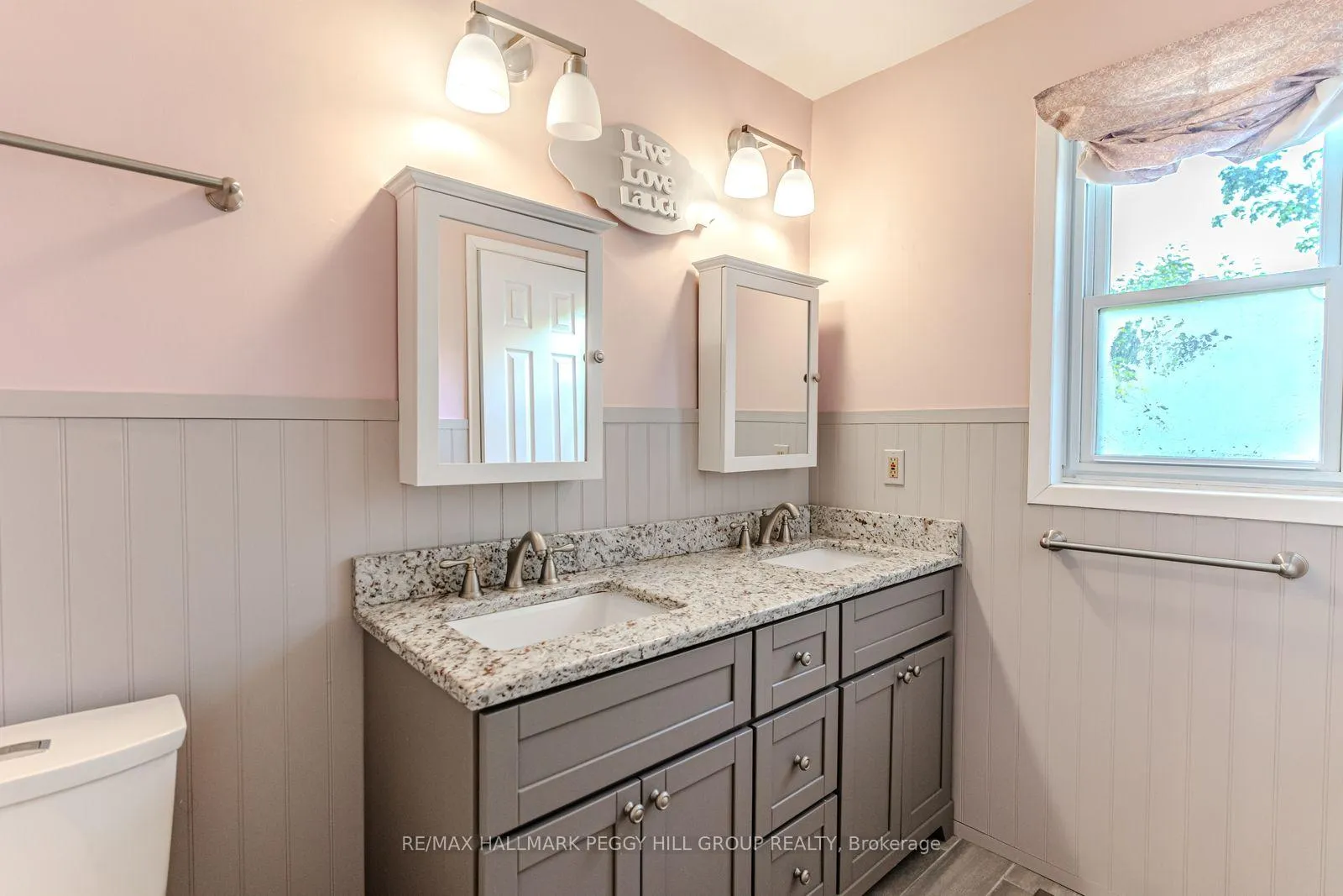 Photo 8 of 21 Autumn Lane, Barrie, Allandale Heights — HOMEH
