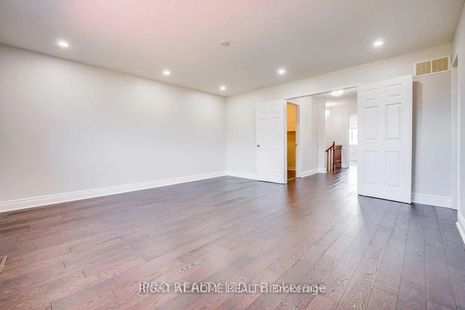 Photo 6 of 387 Bussel Crescent, Milton, Clarke — HOMEH