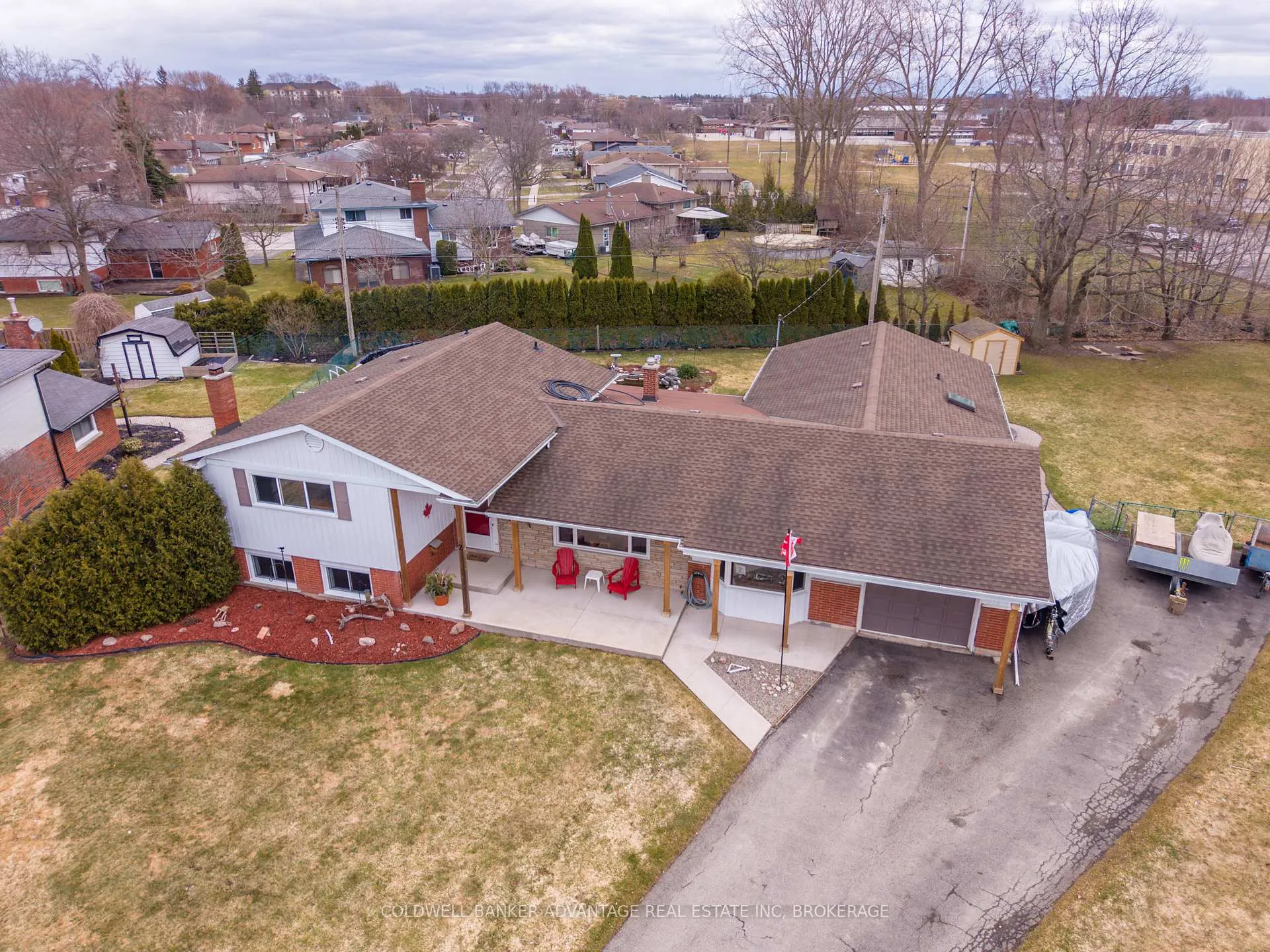 Photo 3 of 2 Donna Marie Drive, Welland, Prince Charles — HOMEH