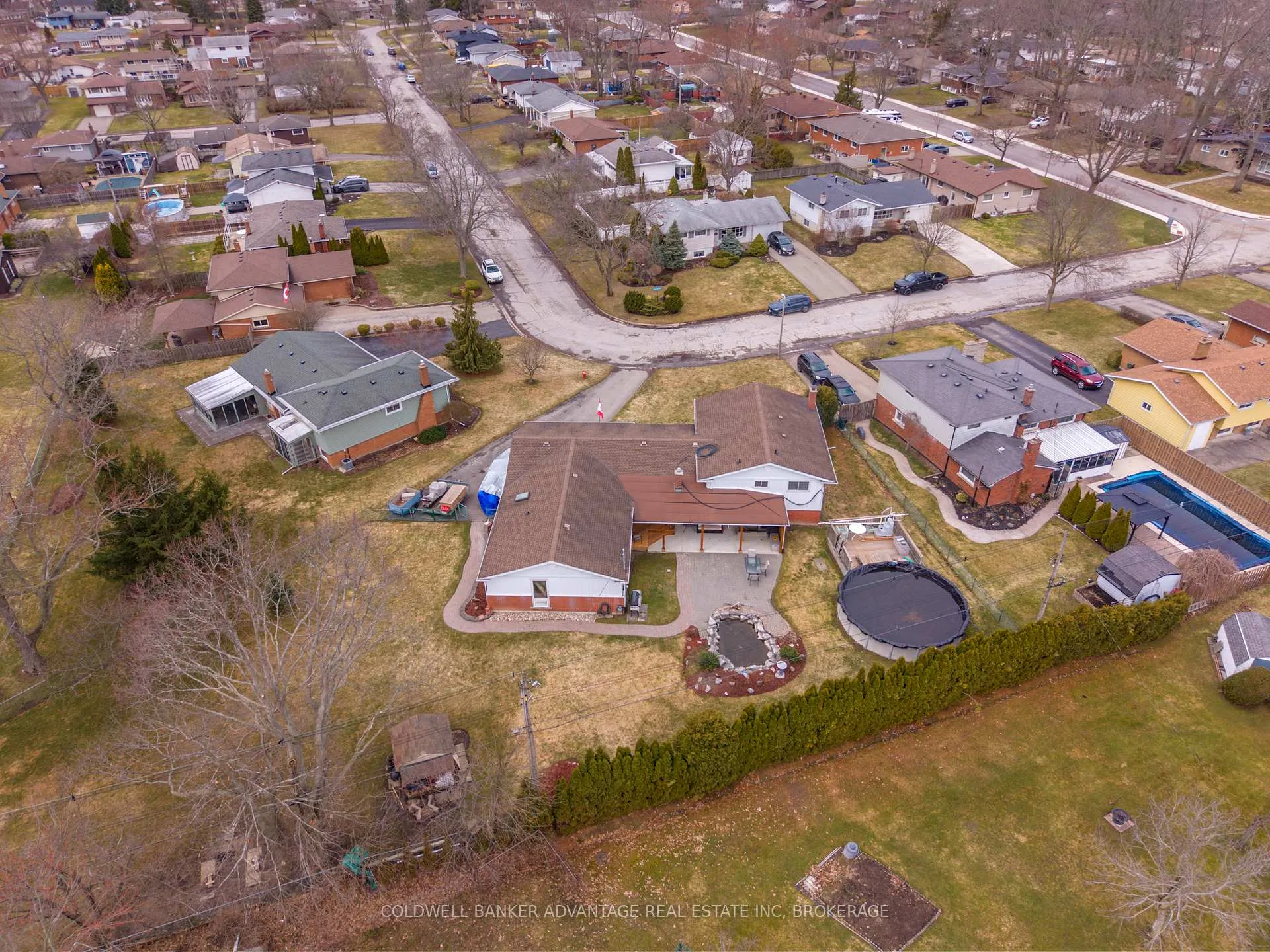 Photo 4 of 2 Donna Marie Drive, Welland, Prince Charles — HOMEH