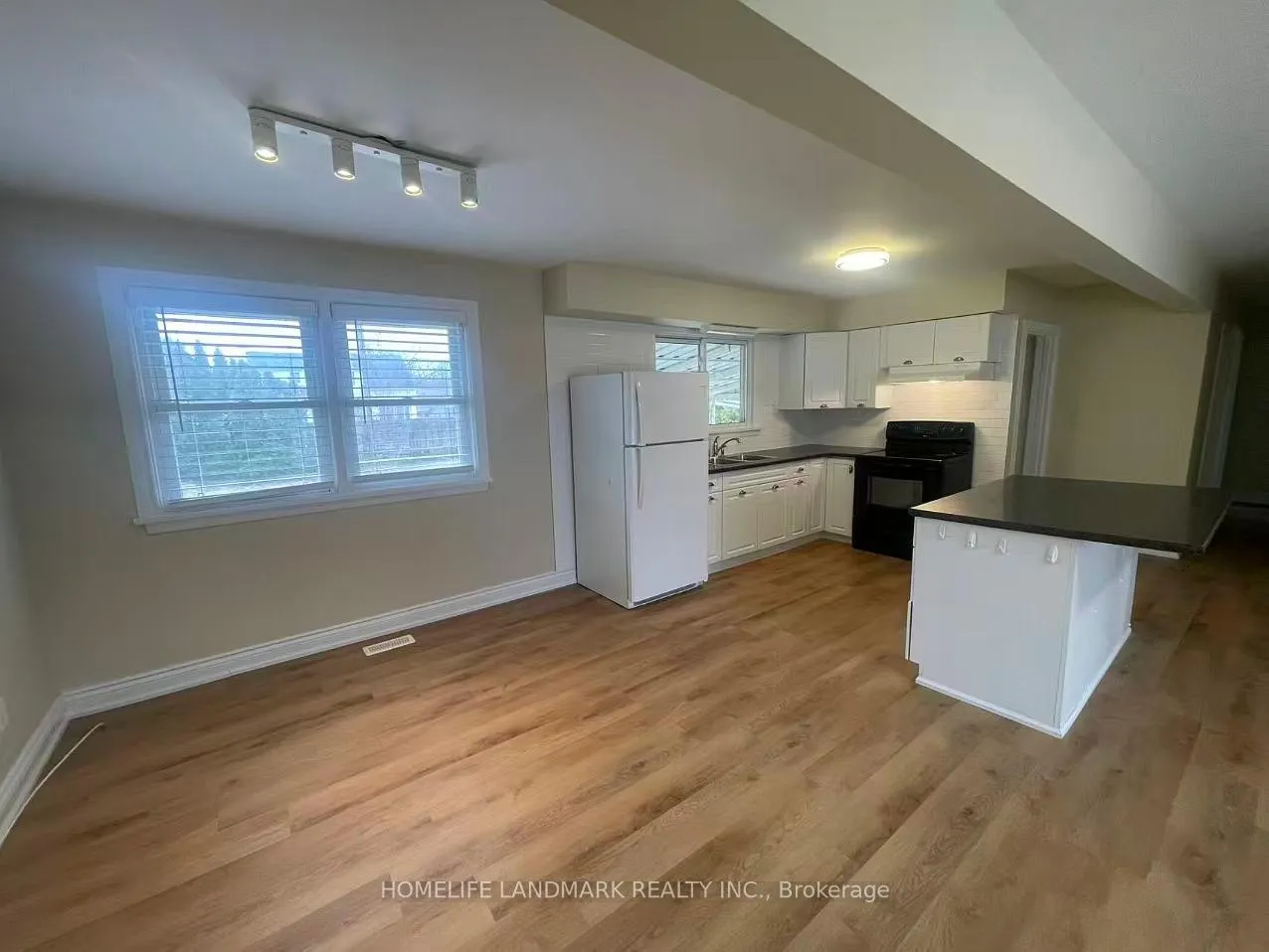 Photo 11 of 8 Richard Street, St. Catharines, Glendale/Glenridge — HOMEH