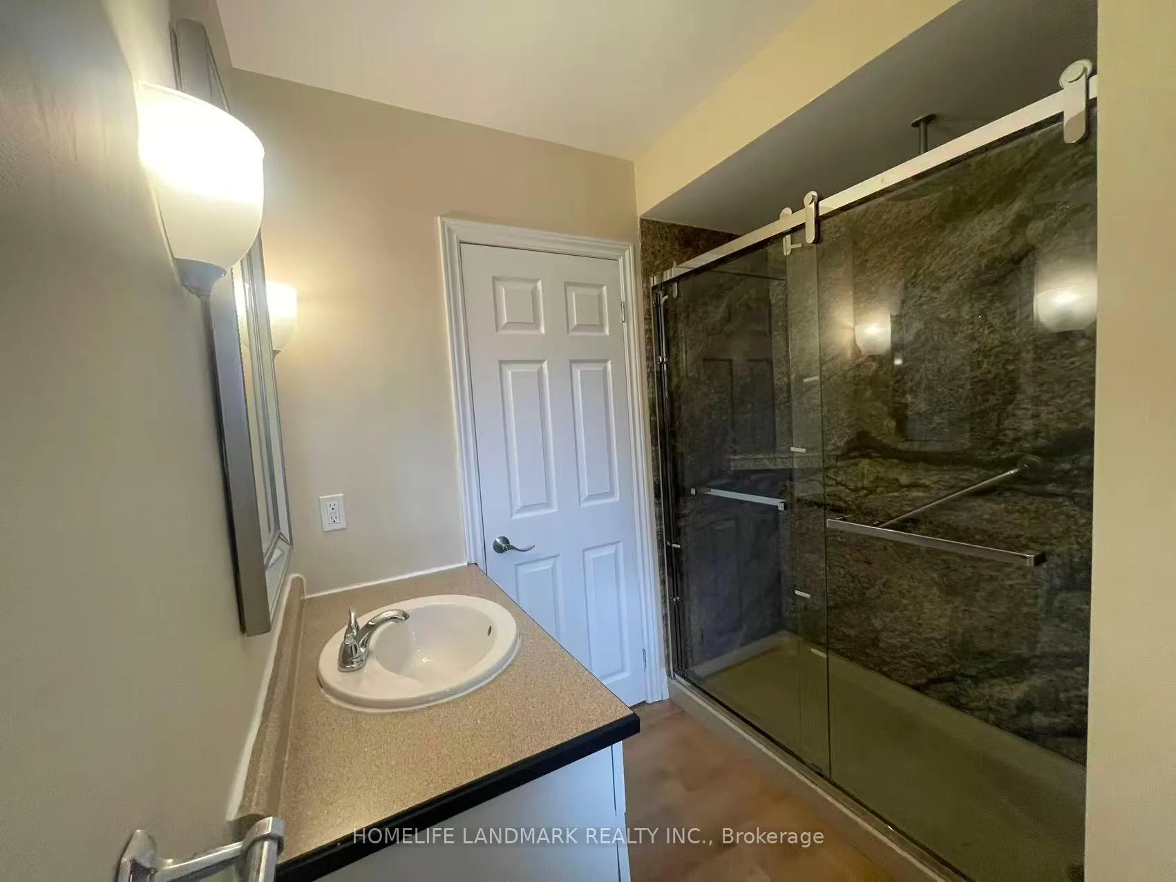 Photo 17 of 8 Richard Street, St. Catharines, Glendale/Glenridge — HOMEH