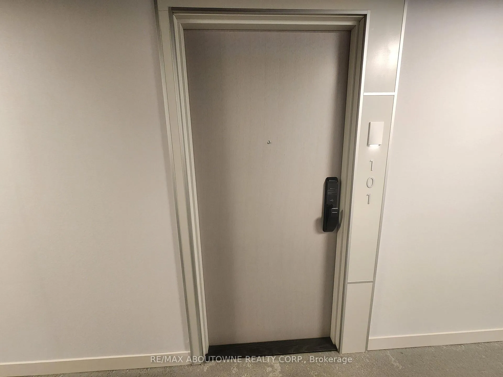 Photo 3 of Unit 101, 3210 Dakota Common, Burlington, Alton — HOMEH