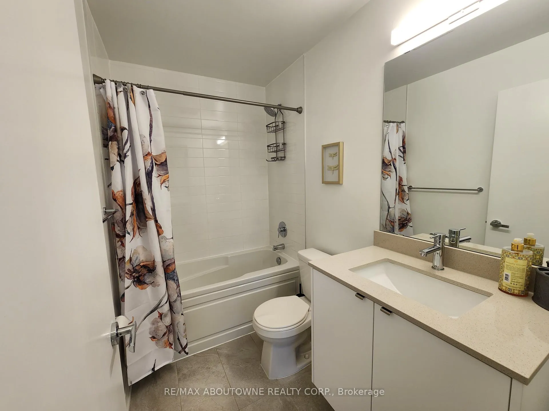 Photo 13 of Unit 101, 3210 Dakota Common, Burlington, Alton — HOMEH