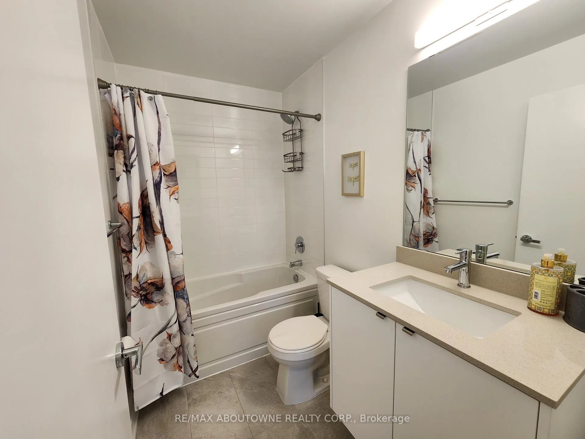 Photo 14 of Unit 101, 3210 Dakota Common, Burlington, Alton — HOMEH
