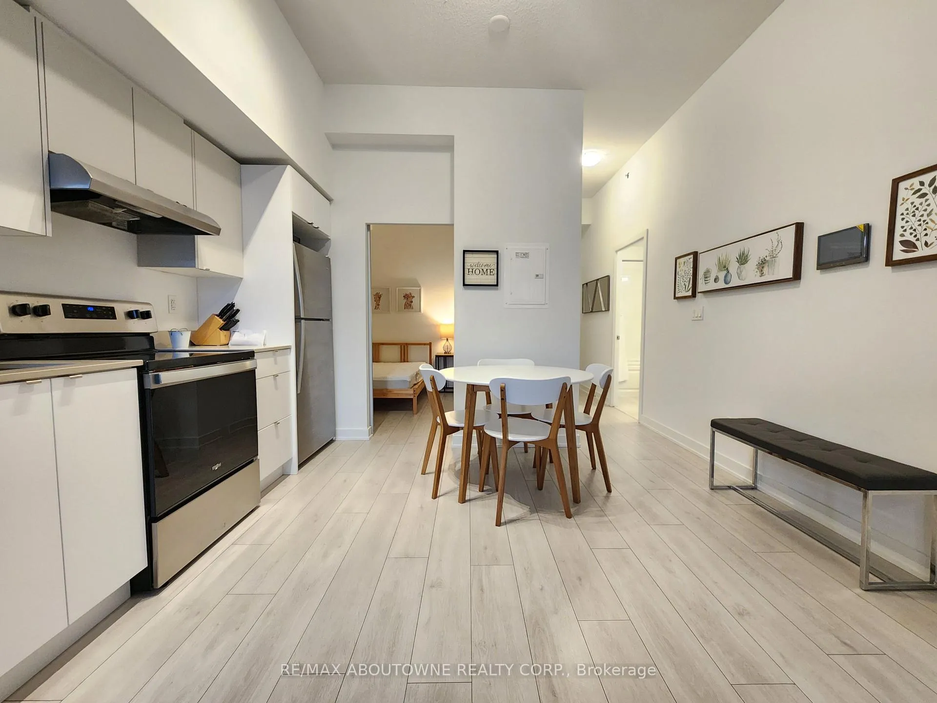 Photo 15 of Unit 101, 3210 Dakota Common, Burlington, Alton — HOMEH