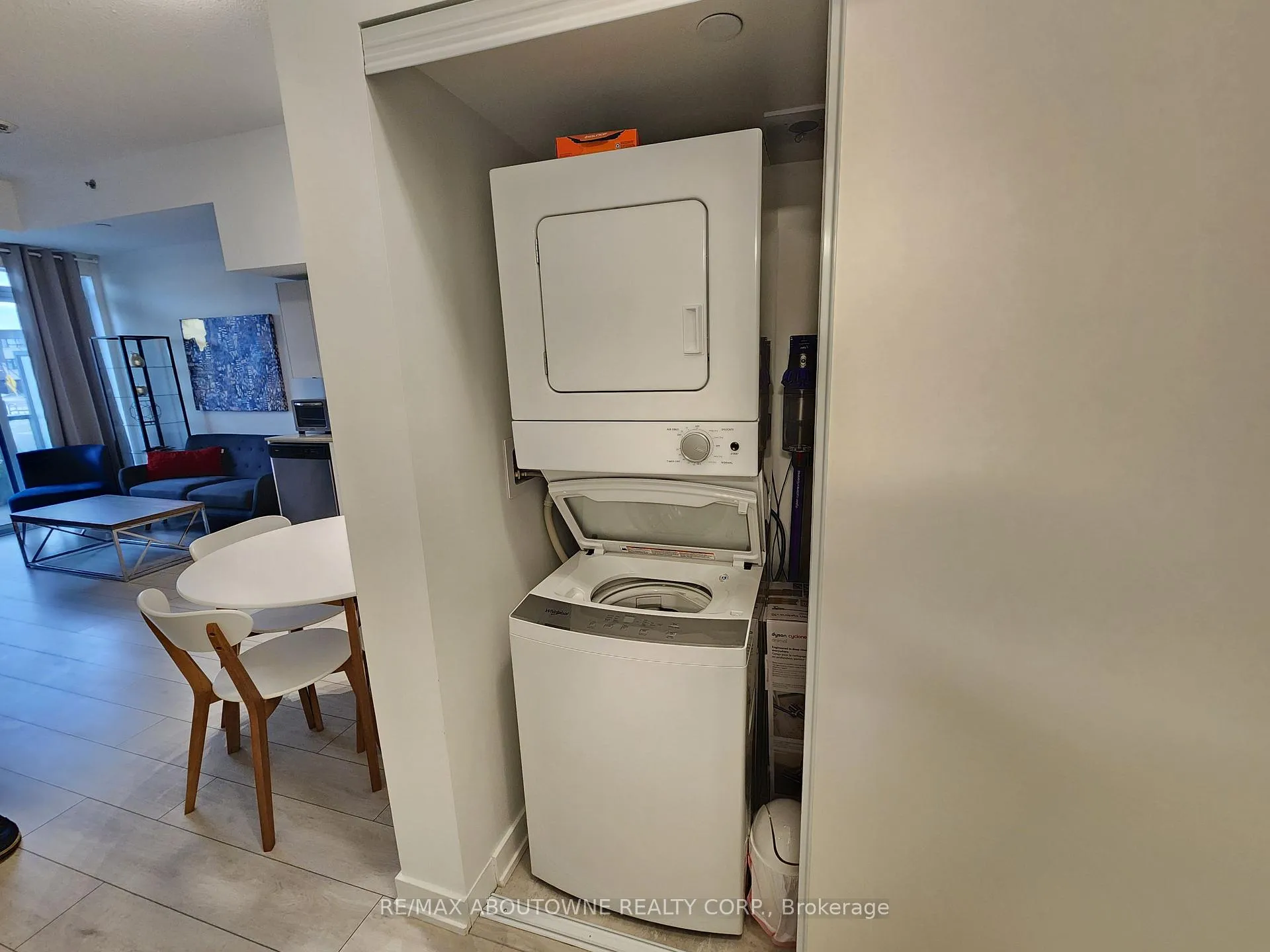 Photo 21 of Unit 101, 3210 Dakota Common, Burlington, Alton — HOMEH
