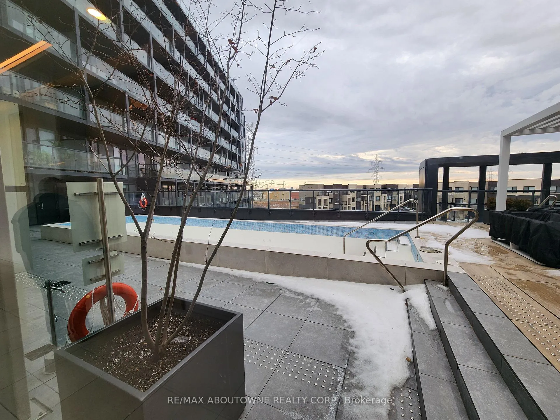 Photo 27 of Unit 101, 3210 Dakota Common, Burlington, Alton — HOMEH