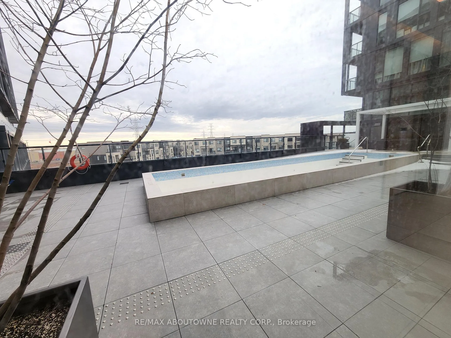 Photo 33 of Unit 101, 3210 Dakota Common, Burlington, Alton — HOMEH