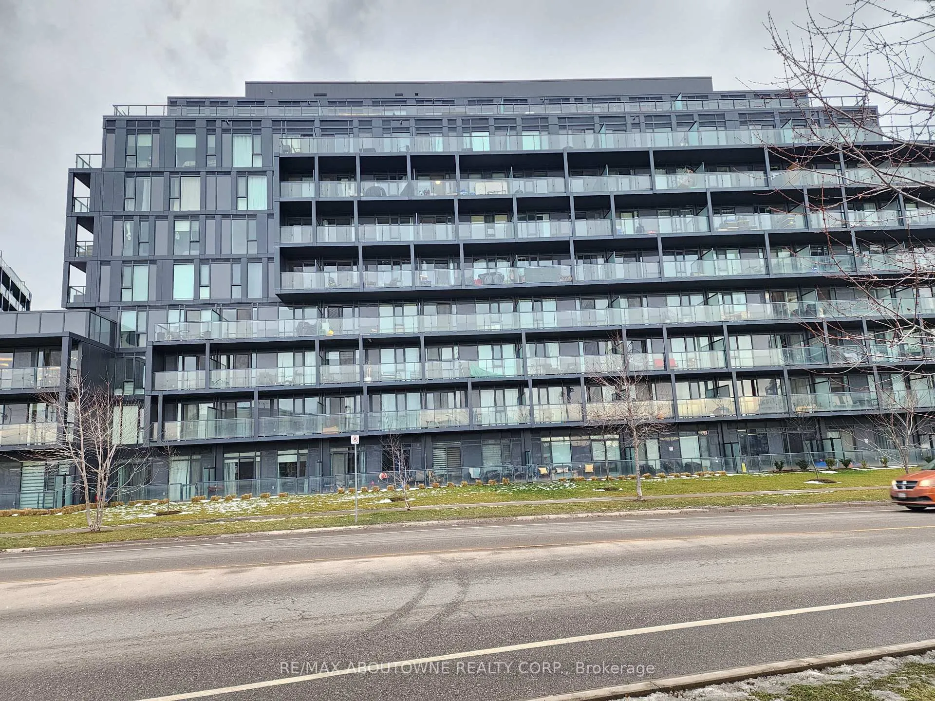 Photo 37 of Unit 101, 3210 Dakota Common, Burlington, Alton — HOMEH