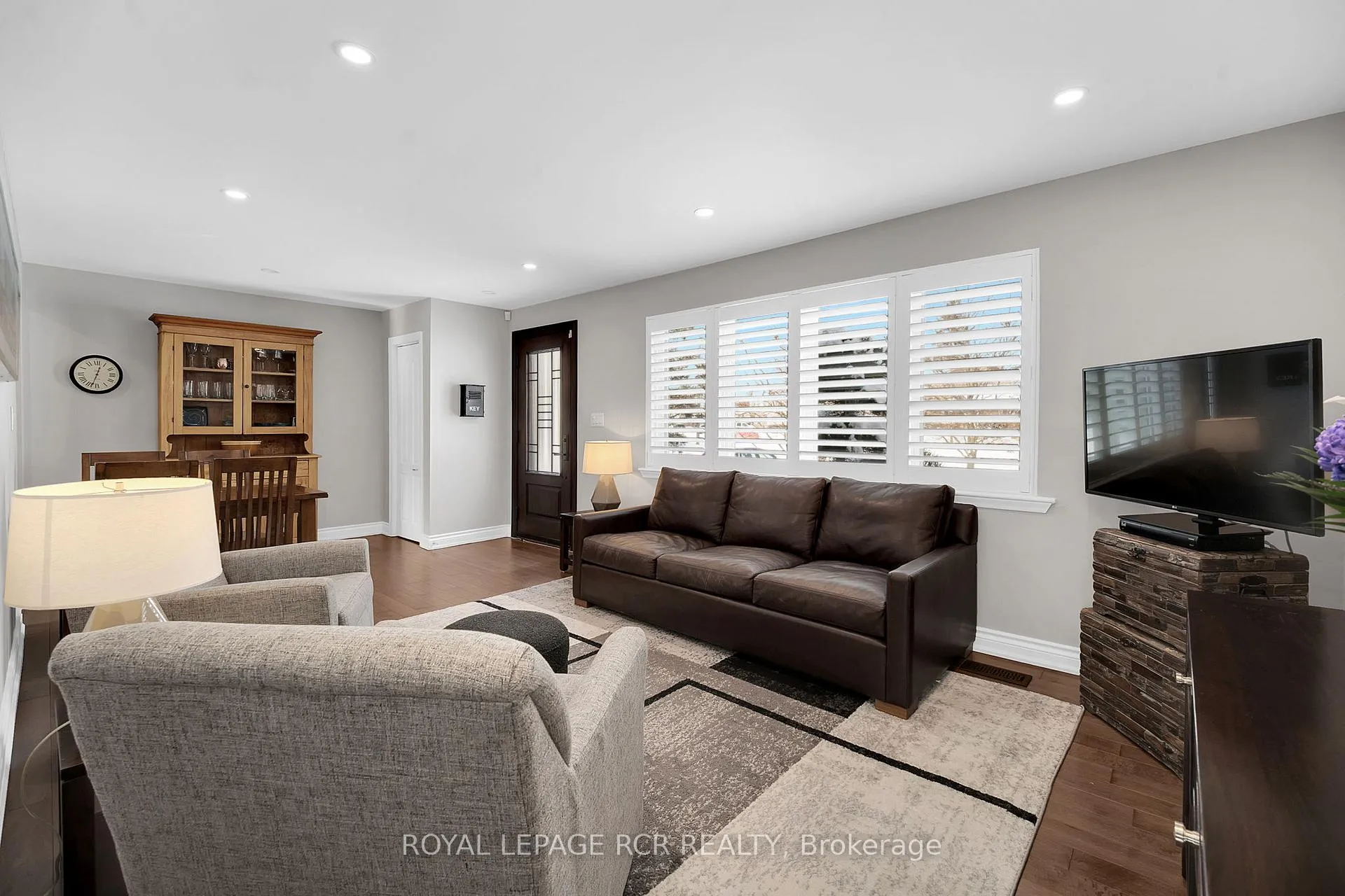 Photo 6 of 205 Martha Crescent, Caledon, Bolton West — HOMEH