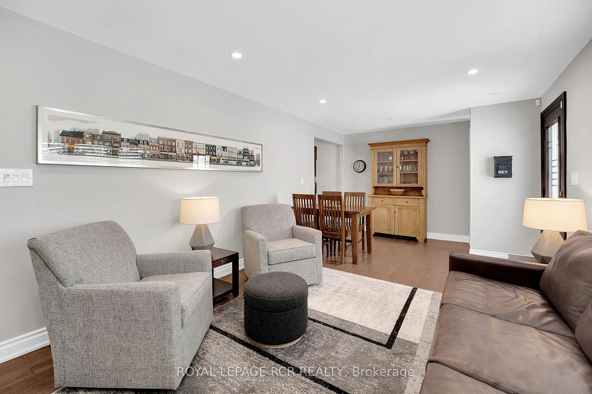 Photo 7 of 205 Martha Crescent, Caledon, Bolton West — HOMEH