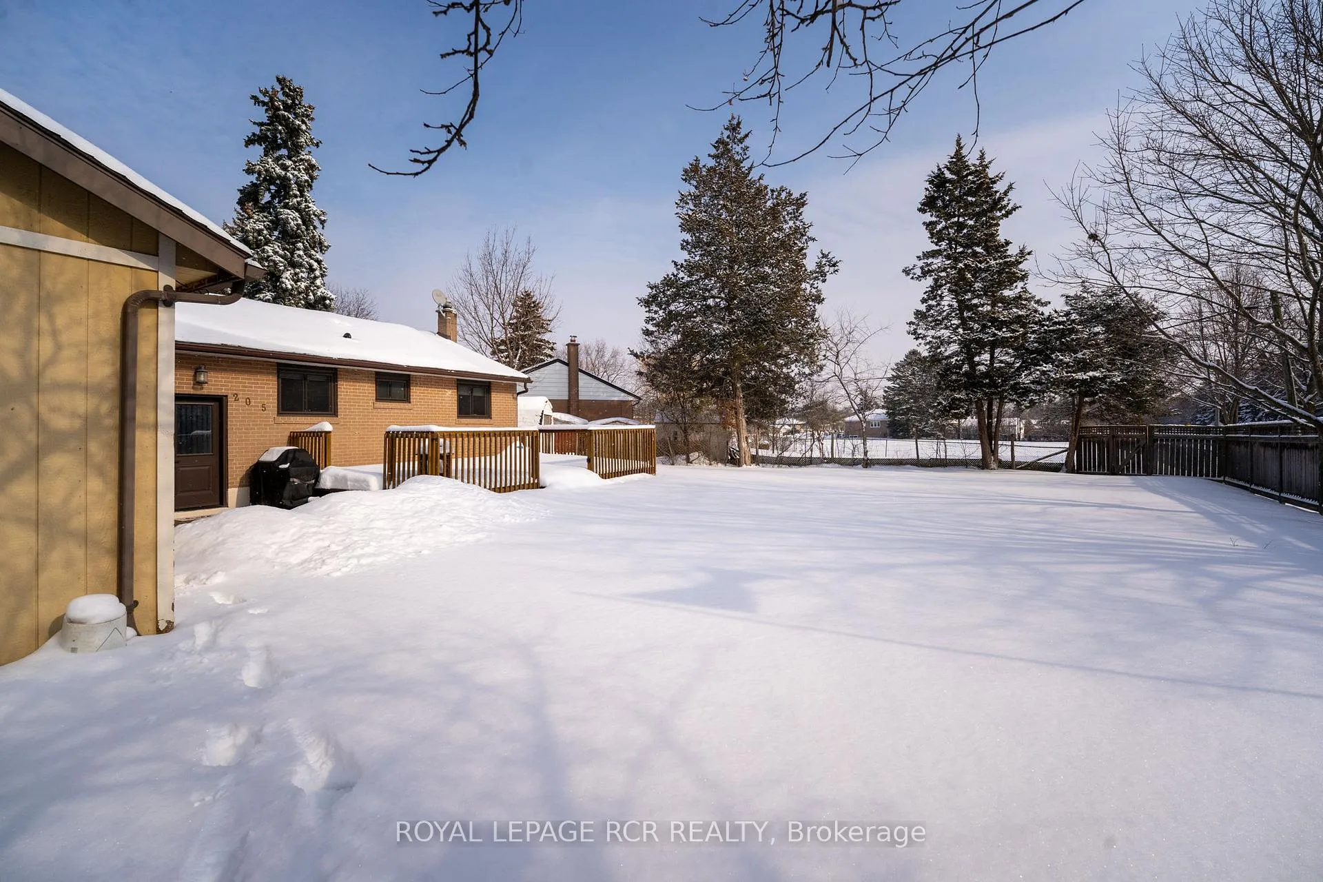 Photo 35 of 205 Martha Crescent, Caledon, Bolton West — HOMEH