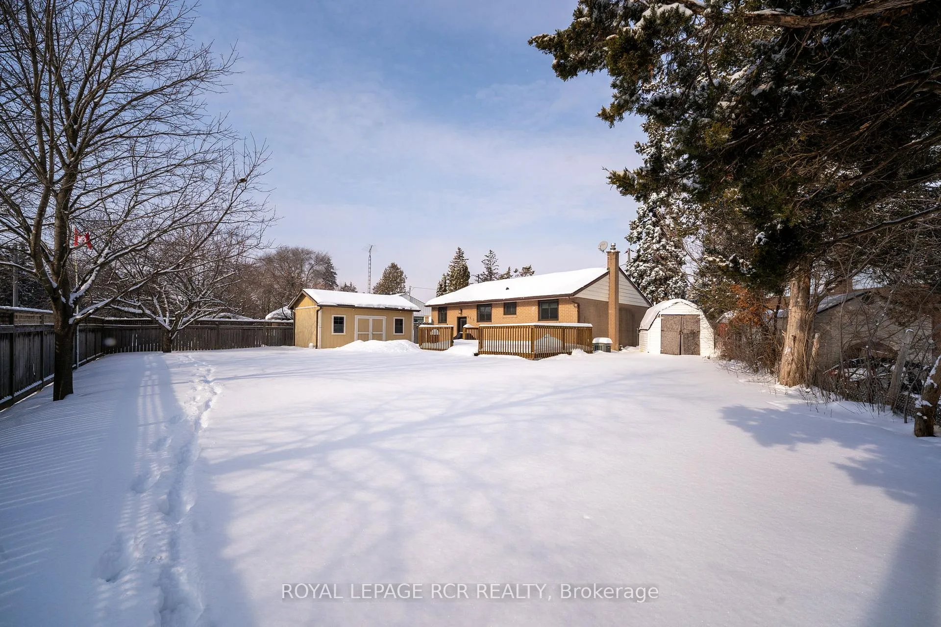 Photo 36 of 205 Martha Crescent, Caledon, Bolton West — HOMEH